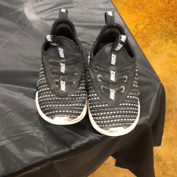 Nike Other - Nike Sz 7 Sneakers